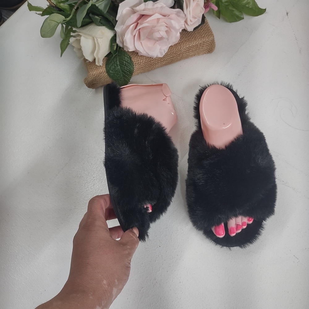 LC Lauren Conrad Black and Pink Furry Slippers